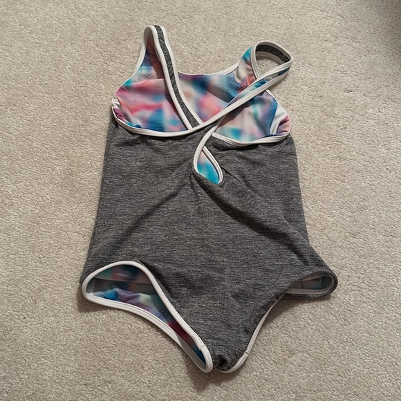 Large Athleta girl reversible swimsuit like new condition - Picture 4 of 5